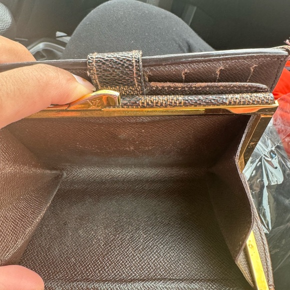 Louis Vuitton Wallet Authentic - Picture 3 of 6